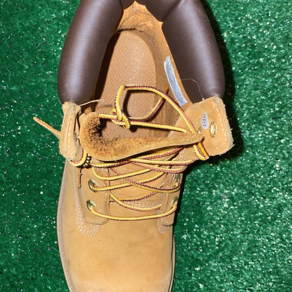 Timberland’s Waterproof Boot Size 6.5 M - Picture 4 of 6